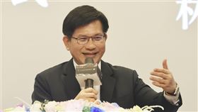 林佳龍出席外交部文物捐贈儀式外交部29日捐贈繪畫、器物等文物給故宮博物院，外交部長林佳龍（圖）在捐贈儀式中表示，除這次所捐的12件文物外，後續也同意再捐贈故宮爭取入藏的5幅畫作及4幅書法。中央社記者張皓安攝  113年8月29日