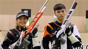 ▲宋諭婷、宋佳彥姐弟檔奪下金牌。（圖／射擊協會提供）