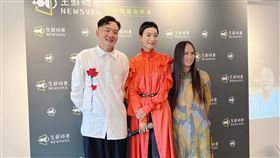 田定豐（左）宣布展開頌缽線上課程，邀請天后坣娜（中）、Rafeeka（右）出席站台。（圖／記者鄭尹翔攝影）