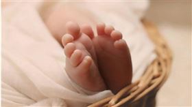 女嬰,保母（圖／pixabay)