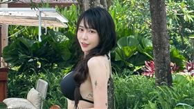 梓梓（董梓甯）曬比基尼辣照。（圖／翻攝自梓梓 IG）