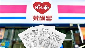 萊爾富開出一張200萬元發票。（圖／萊爾富提供）