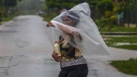 海倫（Helene）颶風預估在佛羅里達州登陸時將達到災難性的4級強度，當地政府宣布進入緊急狀態。（圖／美聯社／達志影像）