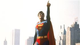 克里斯多夫李維《超/人: 克里斯多夫李維傳奇故事》。（圖／華納兄弟提供）