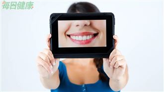 矯正牙齒不能吃什麼？醫師曝「4類食物」盡量避免