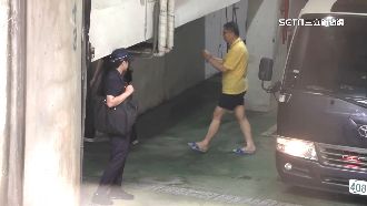 京華城案第四輪提訊！柯P下囚車先揮揮手