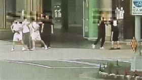 北市威斯汀酒店酒客散場互毆。（圖／翻攝畫面）
