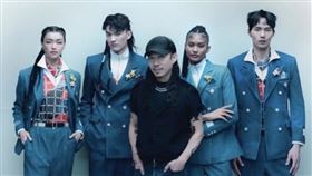 巴黎奧運中華隊進場服備受國際媒體讚譽。（圖／JUST IN XX提供）