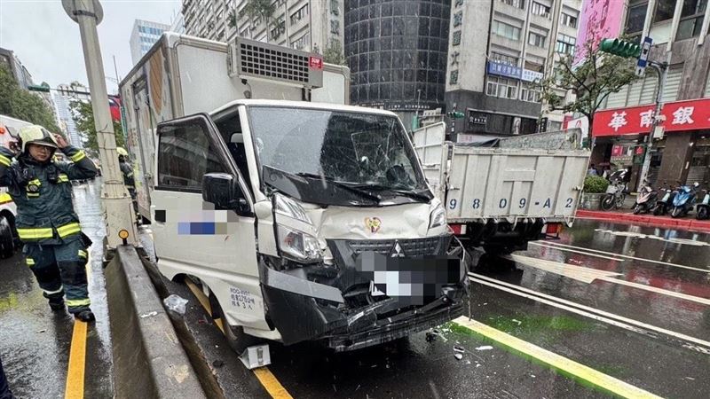 北市東區4車追撞　小貨車駕駛肢體撕裂傷