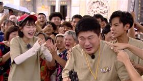 胡瓜與地方阿嬤（圖／民視提供）