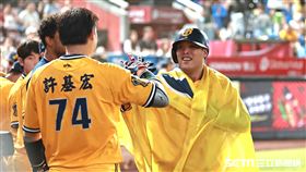 ▲中信兄弟指定打擊陳子豪炸裂3分砲。（圖／記者劉彥池攝影）