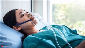 高雄一名蘇姓女子懷孕期間為確保胎兒健康，前往某醫院抽血做詳細檢查，一切看似沒問題，出生後卻罹病了。（示意圖／AI生成）