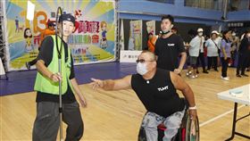 杭州亞帕運輪椅網球國手鄭漢琮挑戰翱翔天際關卡。（圖／南野子整合行銷提供）