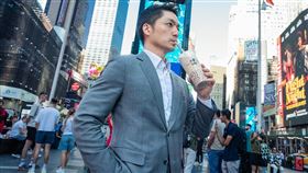 台北市長蔣萬安臉書湧入大批民眾狂喊「市長我想要放颱風假！」（圖／翻攝自蔣萬安臉書）
