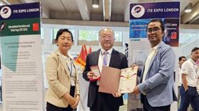 林宗新半導體團隊於倫敦國際發明展獲1金2特別獎。（圖／龍華科大提供）