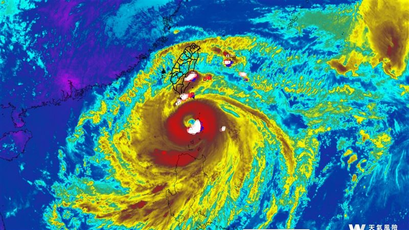 密集閃電訊號曝　2縣市防長時間劇烈風雨