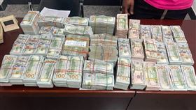 「海關發布」微信公眾號發布文章《我要求得不多，就是錢多入境請申報》。（圖／翻攝自微信）