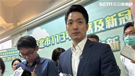 ▲台北市長蔣萬安出席台北市公費流感與新冠JN.1疫苗開打記者會前受訪（圖／記者許皓婷攝影）