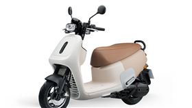 Gogoro與無印良品跨界聯名推出的「Gogoro VIVA MIX ME」（市值約76,980元）。（圖／品牌業者提供）