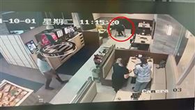 LALAPORT,燒肉店,傷害,女店員,毆打,受傷（圖／翻攝Threads）