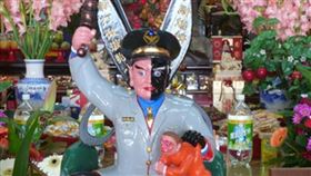 ▲「氤氳使者」神像。（圖／翻攝自慈德月老殿）