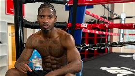 世界級職業拳王柏德森（Mylik Birdsong）