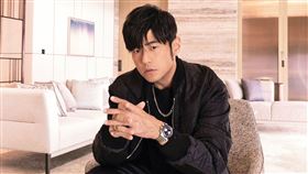 周杰倫與媽媽葉惠美的感情超好，非常注重家庭。（圖／翻攝周杰倫臉書／鏡週刊提供）