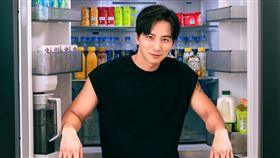 小煜推出個人全新概念EP。（圖／翻攝臉書）