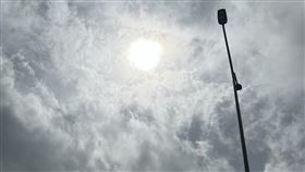 謝曜州曬出太陽露臉照片。（圖／翻攝臉書）