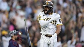 ▲小塔提斯（Fernando Tatis Jr.）敲出超大號全壘打。（圖／美聯社／達志影像）