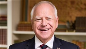 華茲正式接受民主黨提名為副總統候選人。（圖／翻攝自Tim Walz）