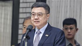 卓榮泰立院受訪  回應電價等議題立法院會1日繼續對行政院長卓榮泰（前）施政報告質詢。卓榮泰會前接受媒體聯訪，對於工商界擔心每年都漲產業用電，是否連帶影響物價等議題，作相關回應。中央社記者郭日曉攝  113年10月1日