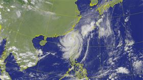 颱風山陀兒10/02 15:50。（圖／翻攝自中央氣象署）