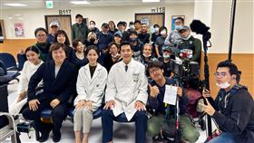 大愛劇《在光裏的人》。王傳一希望能讓大家知道「臺灣有很多正能量的職人」。（圖／大愛提供）