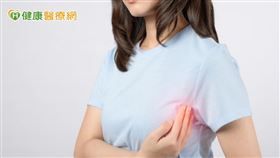 近幾年臨床常使用的乳房真空微創手術，最早是拿來做為切片檢查使用，後來發現有些小的良性腫瘤，也能達到將腫瘤清乾淨的效果。