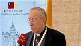 宏都拉斯樞機主教馬拉迪阿加宏都拉斯樞機主教馬拉迪阿加（Oscar Andres Rodriguez Maradiaga）出席駐教廷使館國慶酒會，他接受中央社訪問時表示，希望台灣永遠不要遭逢戰爭。中央社記者黃雅詩羅馬攝  113年10月3日