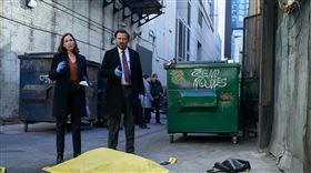 《法網遊龍-多倫多：犯罪動機》改編自真實犯罪頭條新聞的案件。（圖／CATCHPLAY+提供）