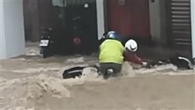 山陀兒,颱風,基隆,東信路,騎士,沖走,黃泥水