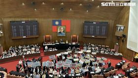 藍白再度封殺總預算，民進黨團抗議（圖／記者高逸帆攝影）