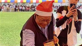 中油煉製事業部前執行長徐漢涉嫌辦理採購案時，向業者收取賄款，檢方執行搜索時，在徐辦公室查扣現金2710萬元，檢方偵結後，依貪汙治罪條例罪嫌起訴。去年6月，法院裁定徐漢以500萬交保，但限制出境、出海，徐漢近日以「出國參加兒子婚禮」為由，聲請解除境管，法官認定他有「逃亡之虞」，裁定駁回，並延長限制出境、出海8個月。