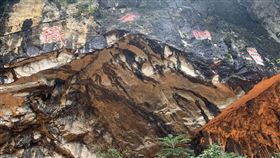 中國貴州織金山崩（翻攝自堂西小五微博）