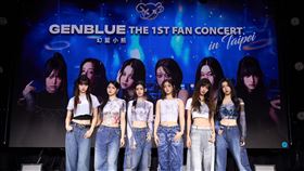 GENBLUE幻藍小熊載譽返台慶功(NICO、許媛媛、毓、XXIN、采甄、AYEON)。（圖／天空娛樂提供）