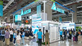 台達電於2024國際智慧能源週展出智慧電網未來藍圖，觀展人潮絡繹不絕。（圖／台達電提供）