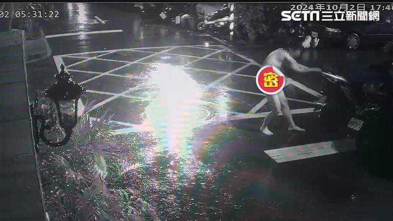 獨／網見「推車裸男」笑：氣高雄亂放假？