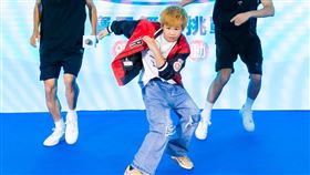 NANA活動上又唱又跳大秀舞技。（圖／小公視提供）