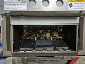 ATM,1元,硬幣(圖/翻攝畫面)