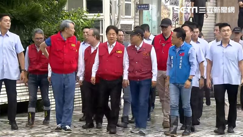 赴金山萬里勘災　賴清德關心老街攤販災損