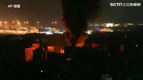 以色列軍隊呼籲居民撤離真主黨（Hezbollah）據點後，對首都貝魯特（Beirut）南部及鄰近郊區連續發動5次攻擊，其中4次攻勢「非常猛烈」。（圖／AP授權）