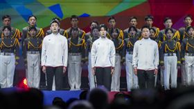 ▲羽球金牌王齊麟、拳擊女王林郁婷、羽球金牌李洋，在國慶晚會領唱國歌。（圖／臺北市政府觀光傳播局提供）