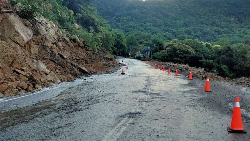 陽金公路八煙段坍方　公路局今12點放行